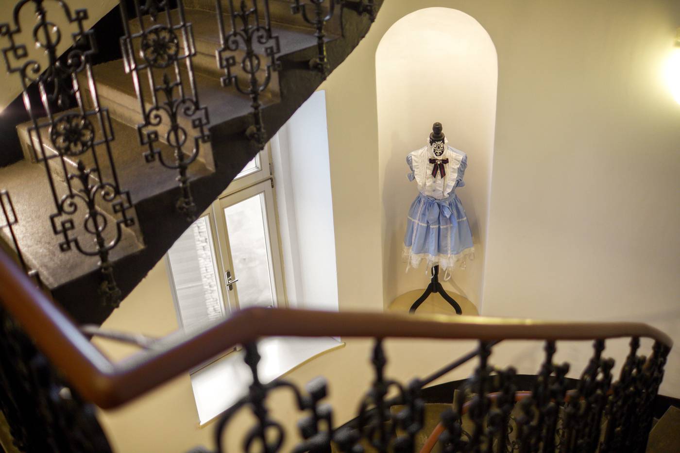 EA-Hotel-Victoria-Lobby-10