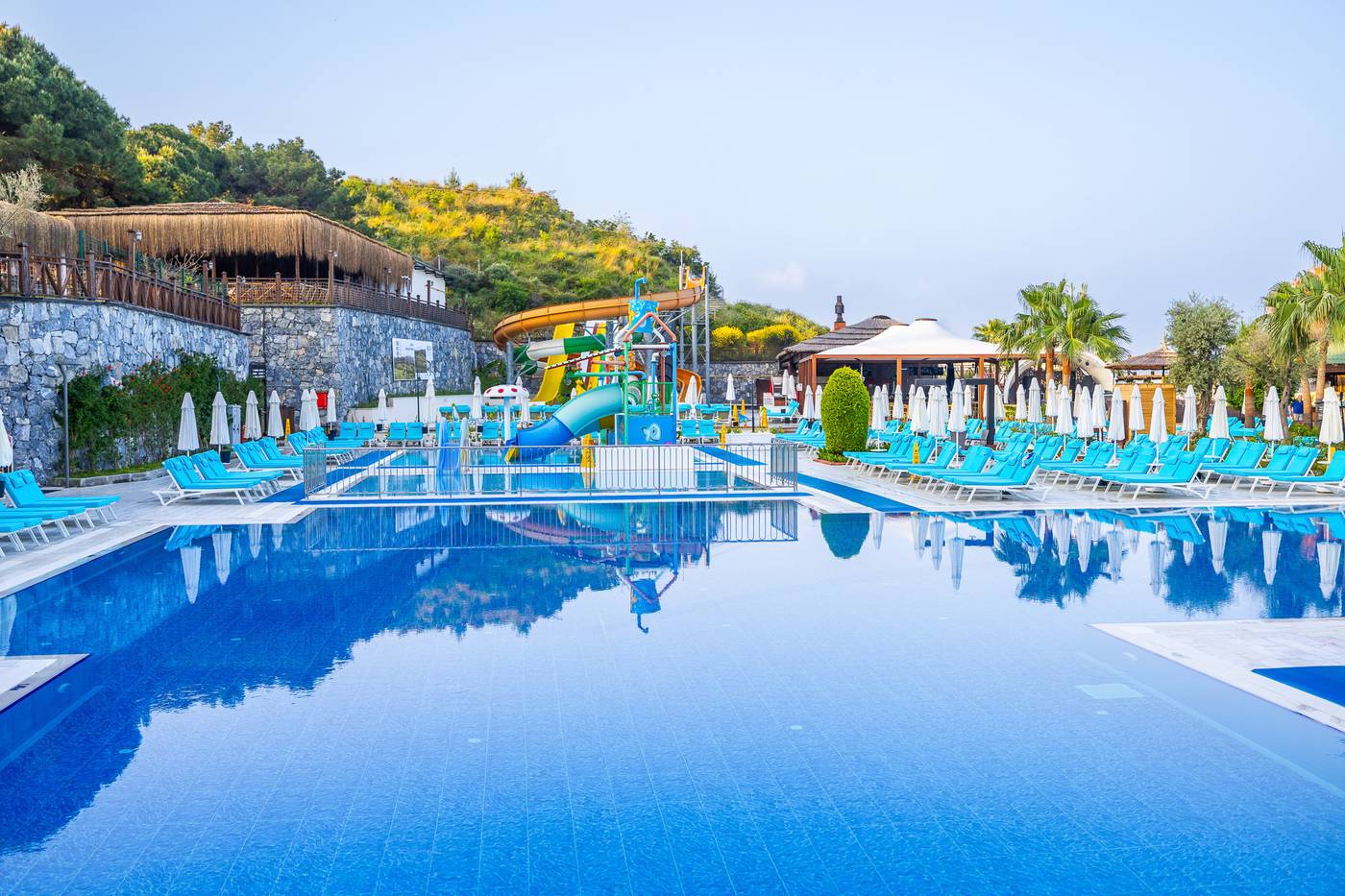 Ramada-Resort-by-Wyndham-Kusadasi---Golf-Pool-4