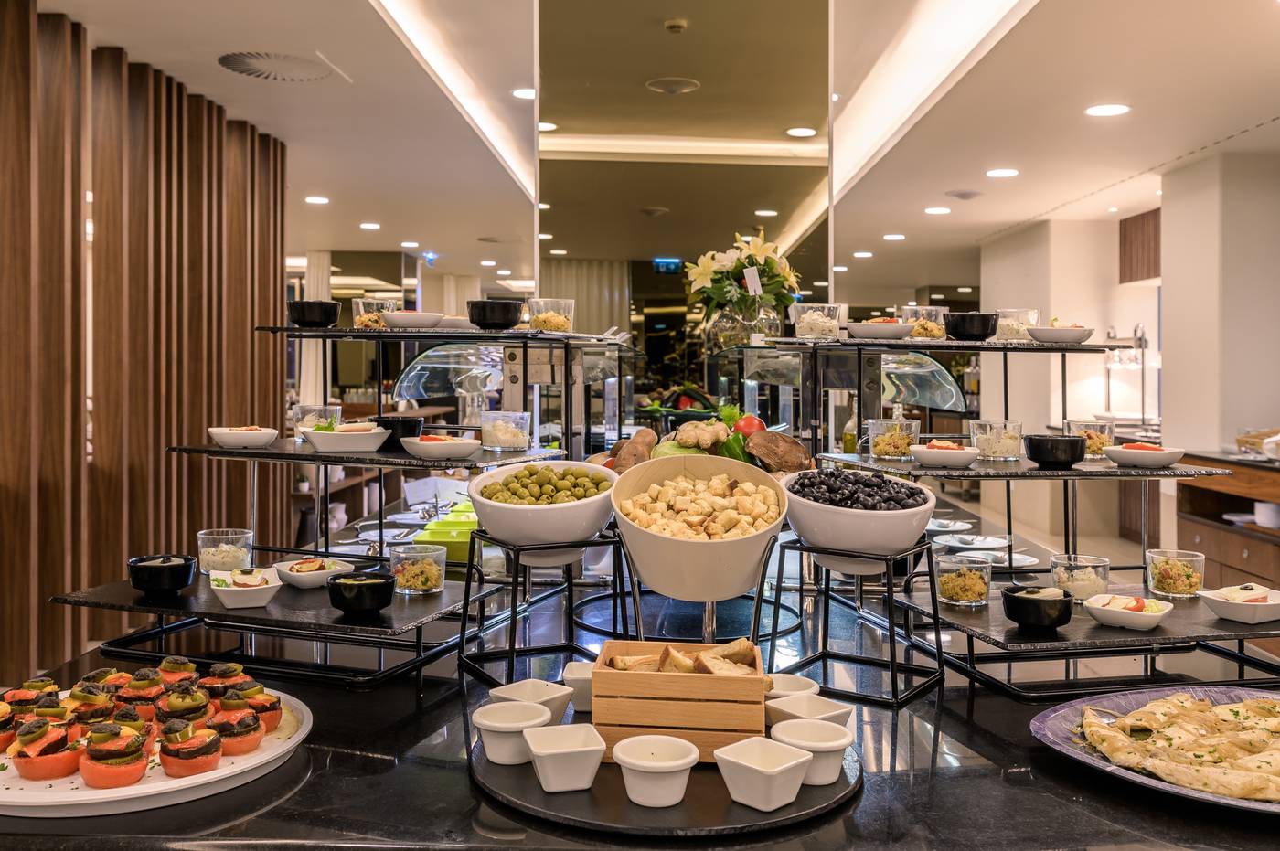 Sao-Rafael-Suites-Restaurant-45