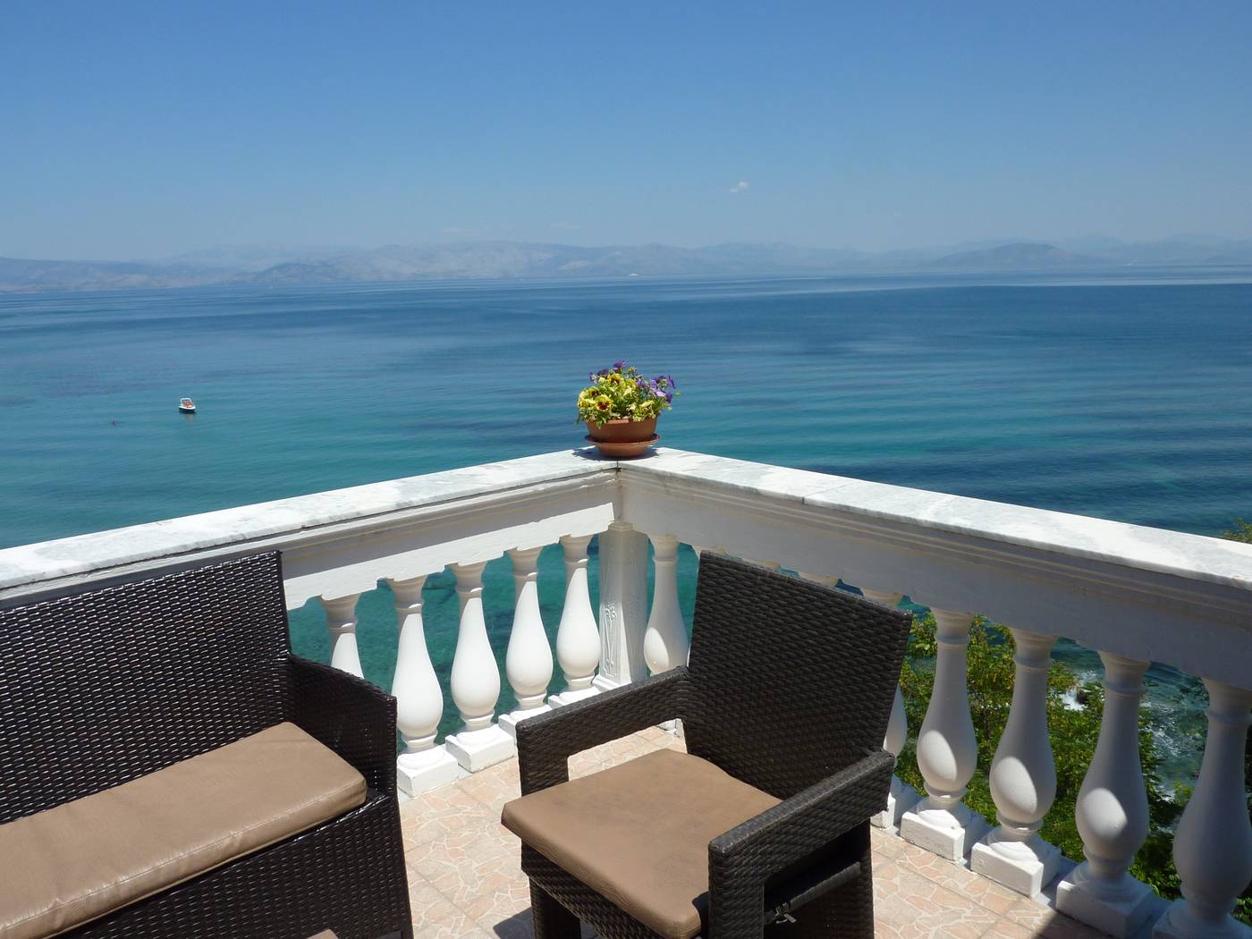 Oasis-Hotel-Terrace-53