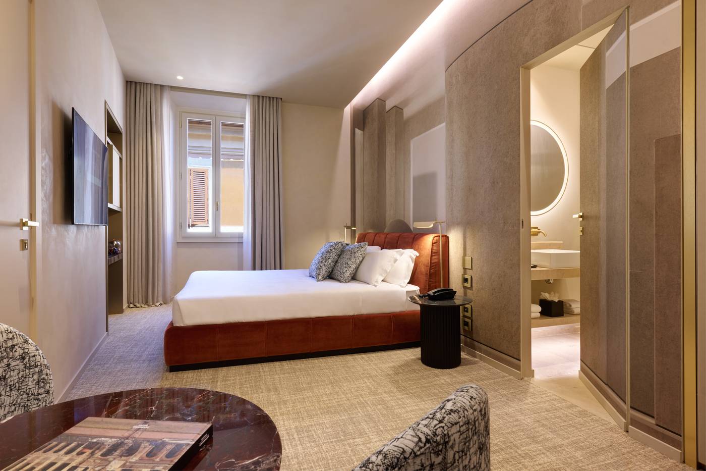 Borghese-Contemporary-Hotel-Room-15