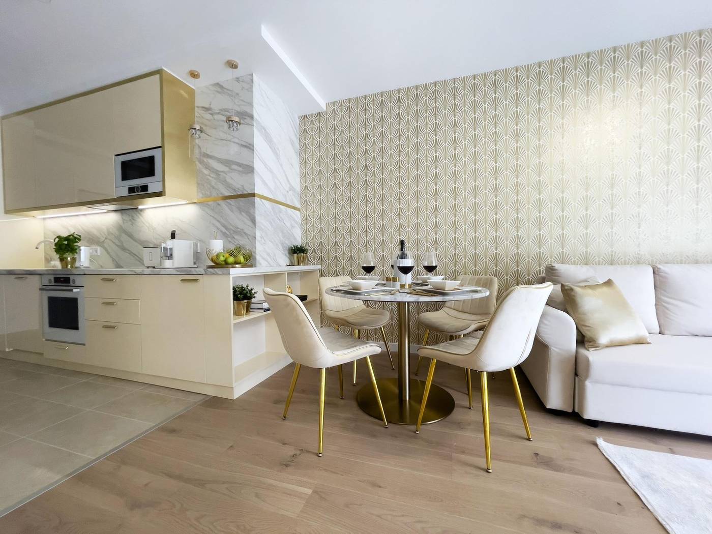 Hotel-Emerald---Suites-Room-49