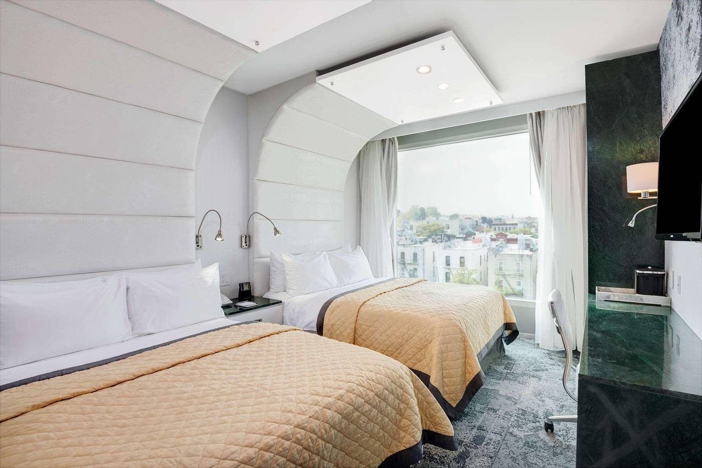 Wyndham-Garden-Brooklyn-Sunset-Park-Room-5