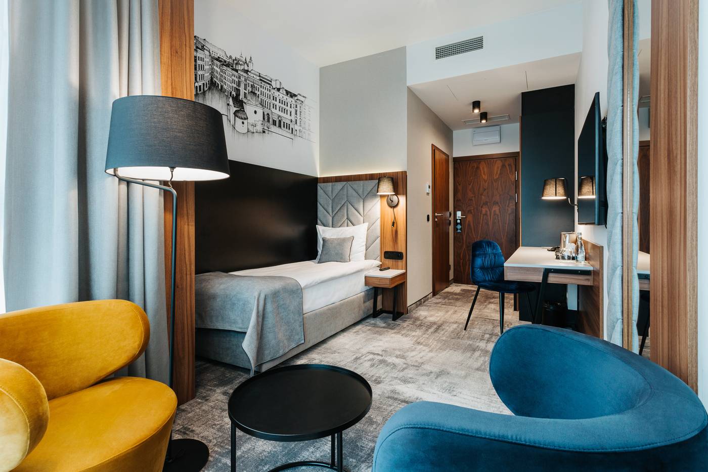 Garden-Square-Hotel-Room-5