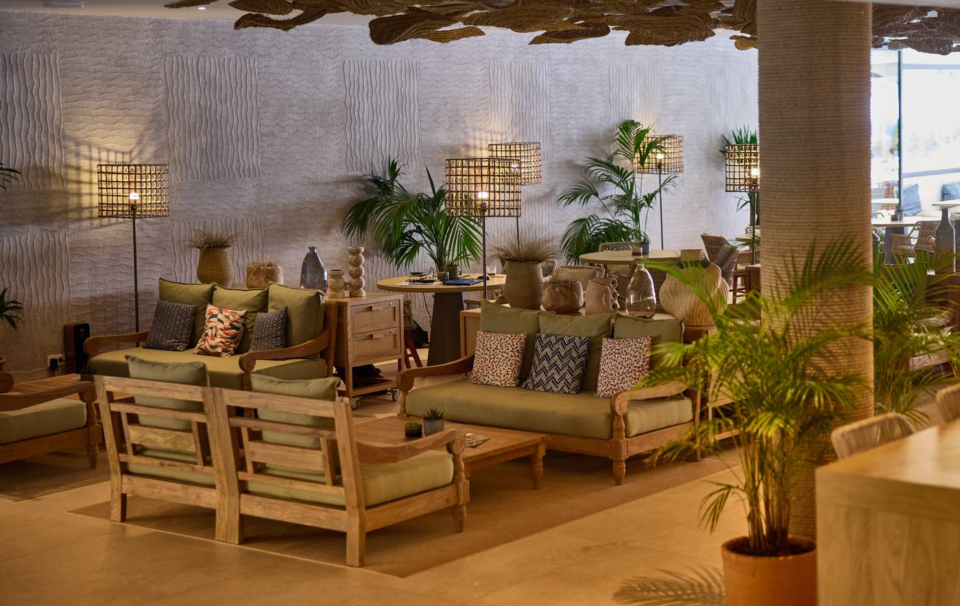 Club Cala San Miguel Hotel Ibiza, Curio Collection by Hilton