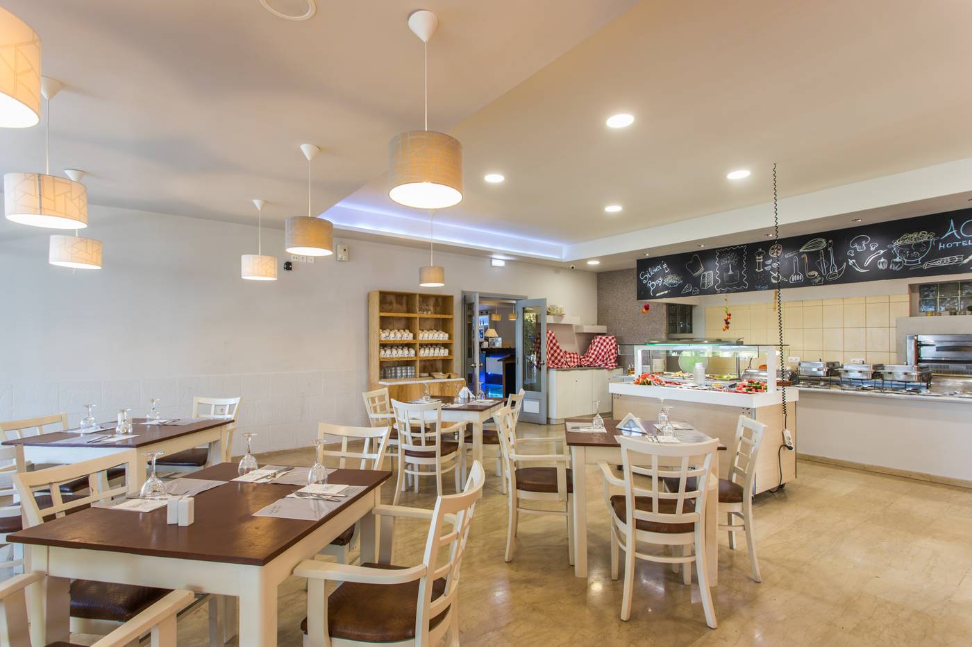 Silver-Bay-Hotel-Restaurant-28