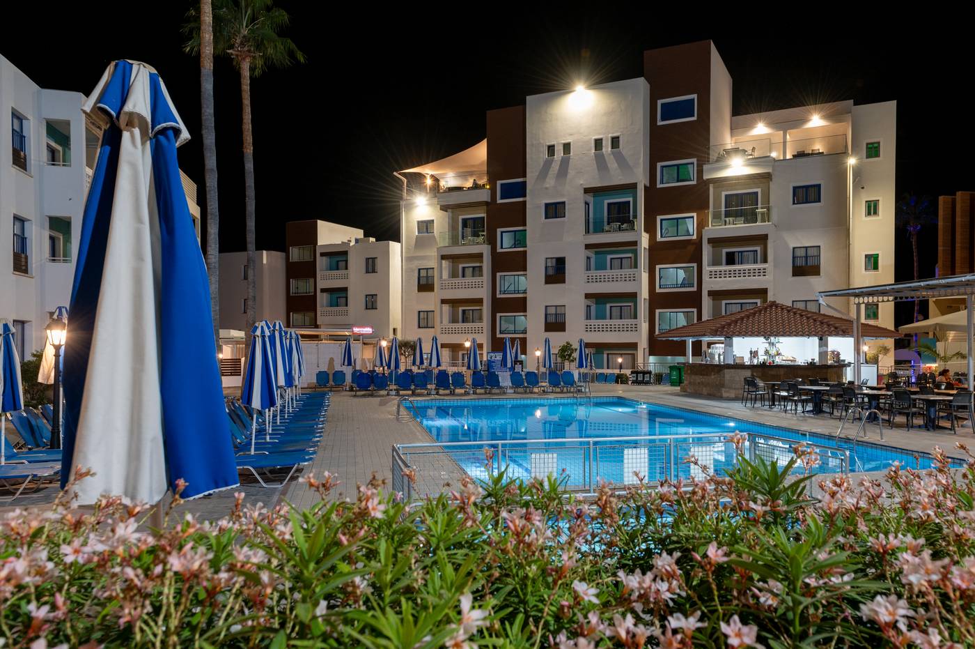 Kefalos-Damon-Hotel-Apartments-Pool-15