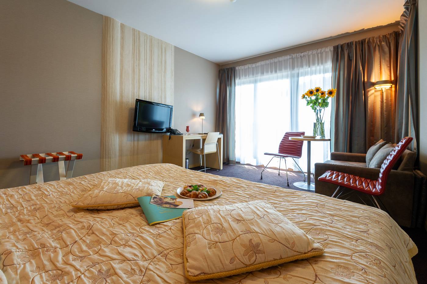 Hotel-Niebieski-Art-Hotel---Spa-Room-20