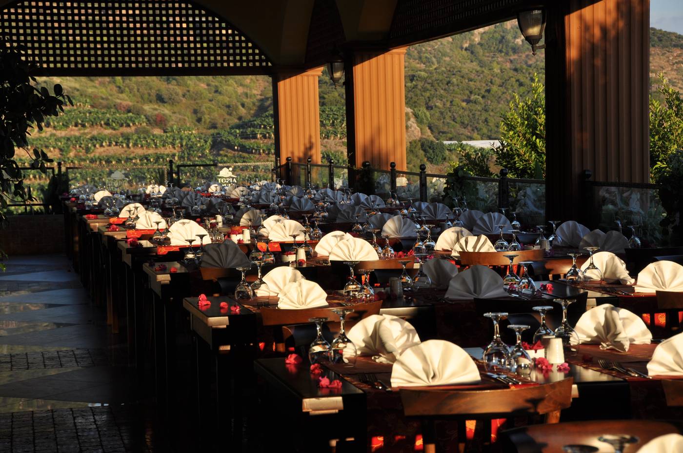 Utopia-World-Restaurant-21