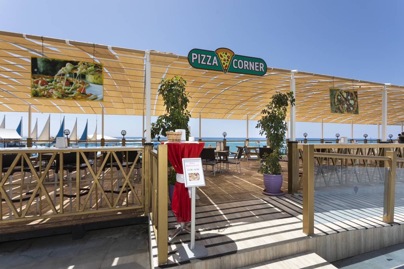 Orange-County-Resort-Hotel-Alanya-Bar-12