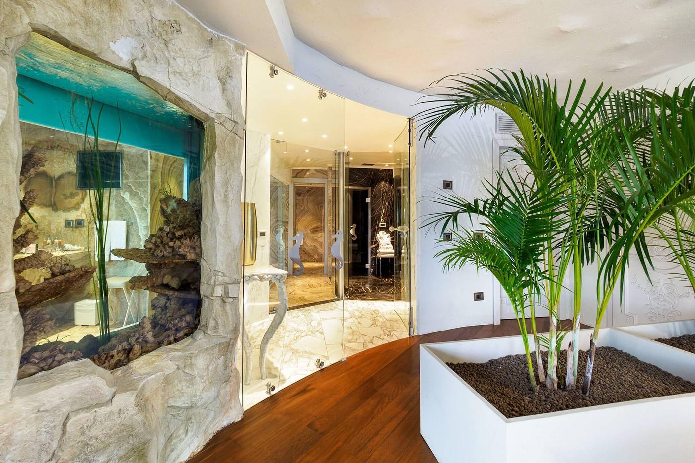 Grand-Hotel-Atlantis-Bay-Room-37