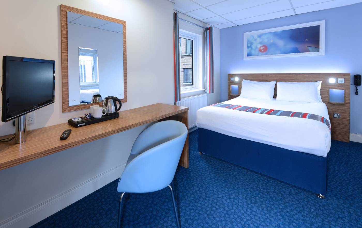 Travelodge-Dublin-Airport-South-Room-5