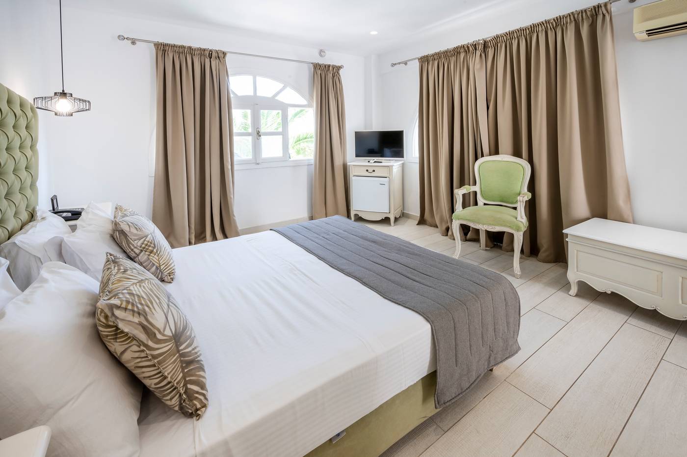 SMY-Mediterranean-White---Adults-Only-Room-32