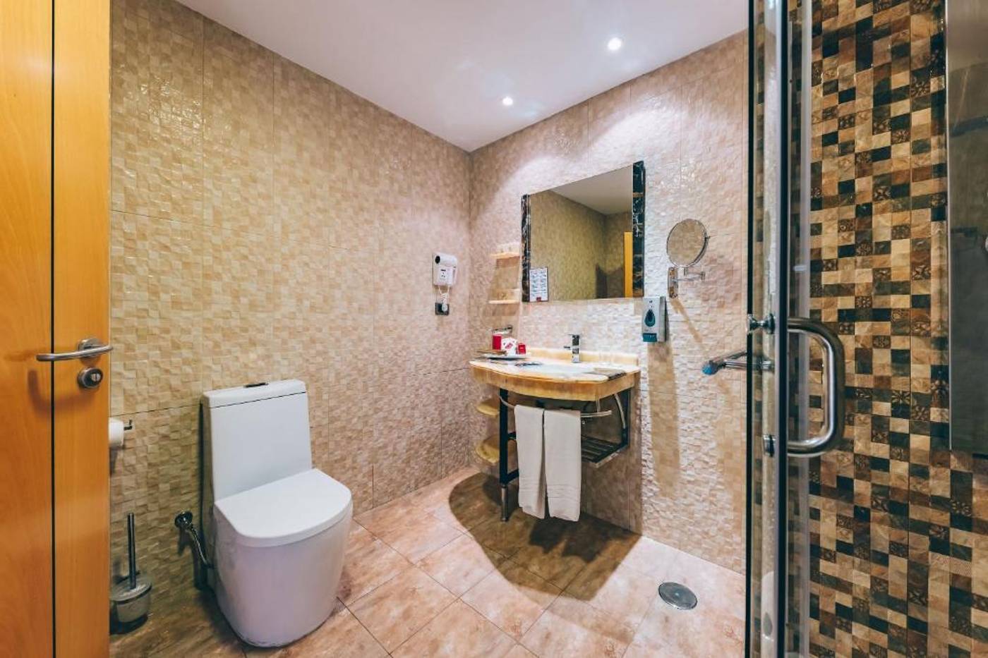 Grand-Muthu-Golf-Plaza-Hotel---Spa-Room-43