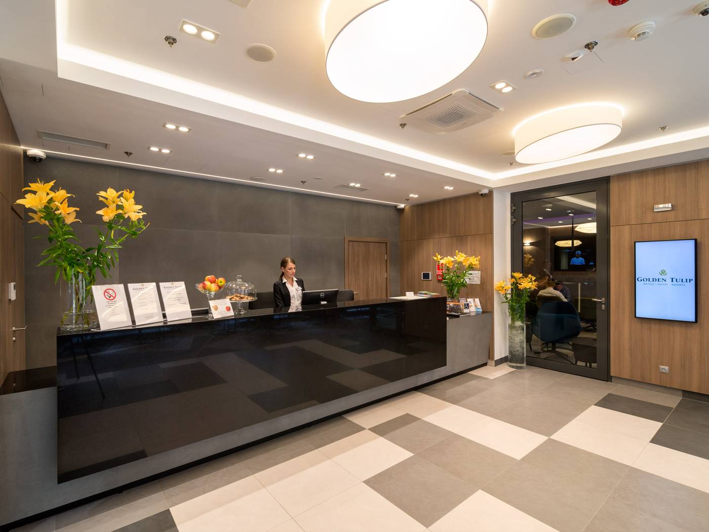 Golden-Tulip-Krakow-Kazimierz-Lobby-6