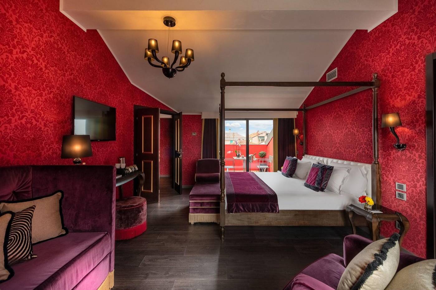 Carnival-Palace-Room-55