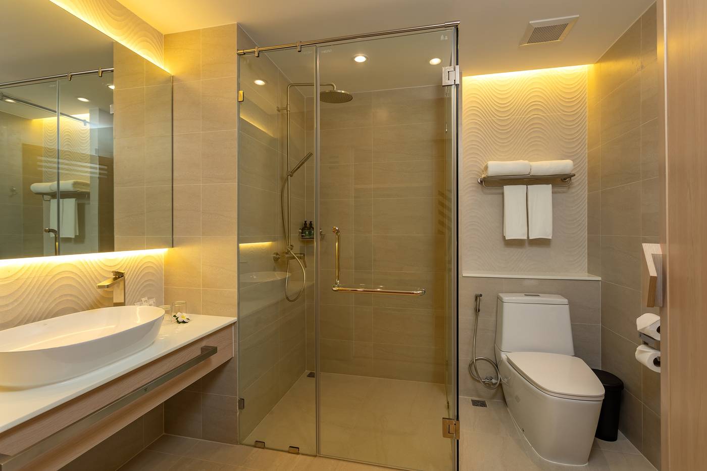 Phuket-Emerald-Beach-Resort-Room-42