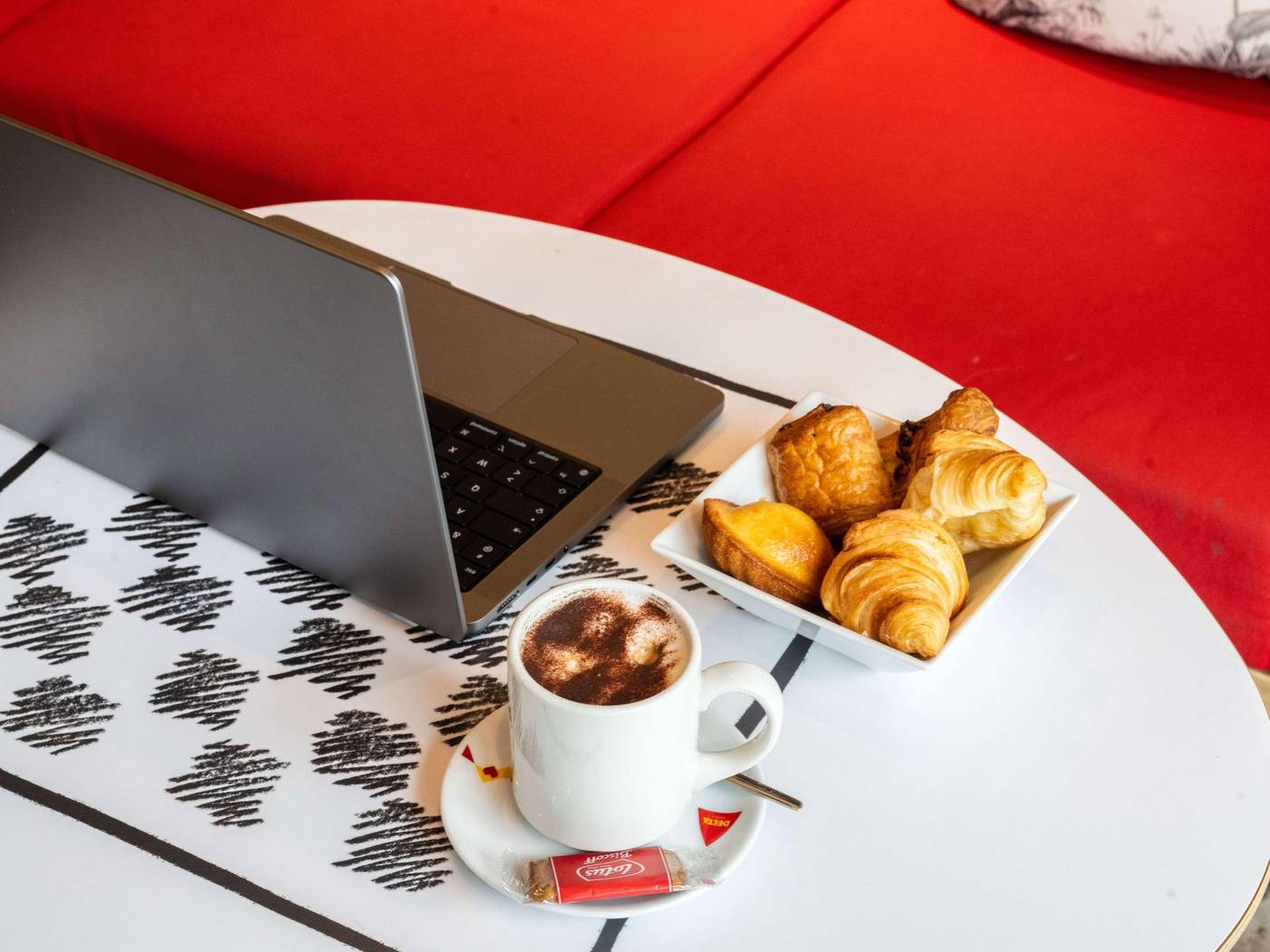 ibis-Geneve-Centre-Nations-Bar-17