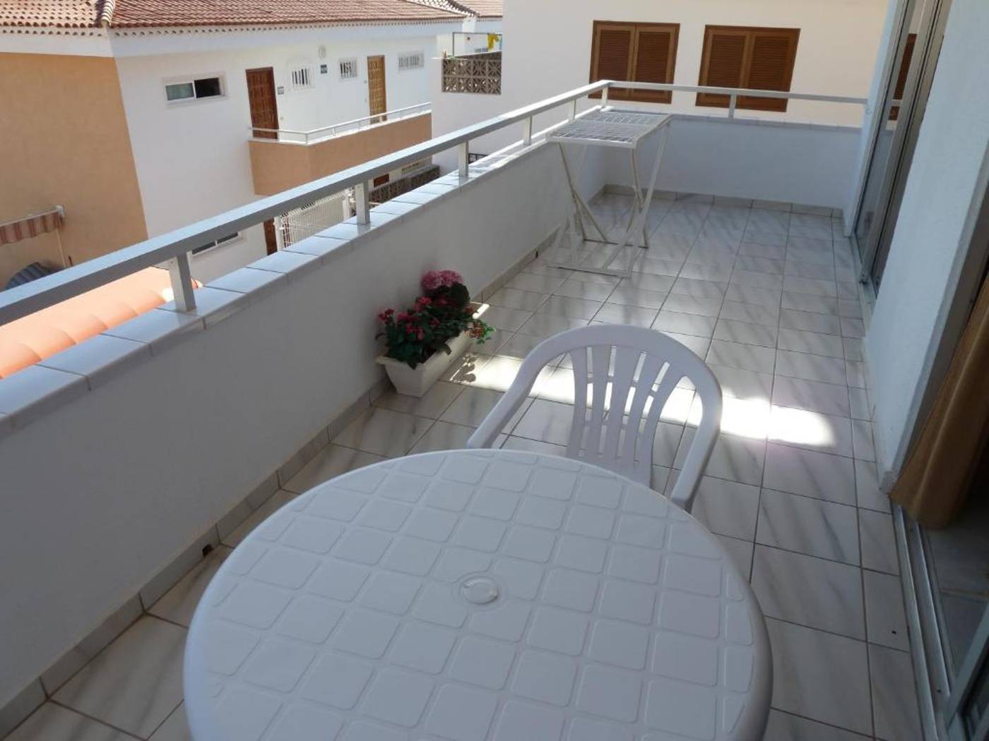 Florida-Park-Club-Room-17