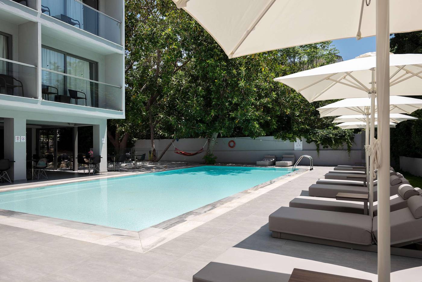 Oktober-Downtown-Boutique-Hotel-Pool-4