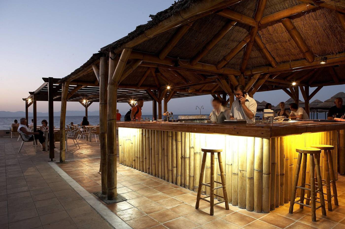 Avra-Beach-Resort-Hotel---Bungalows-Bar-19