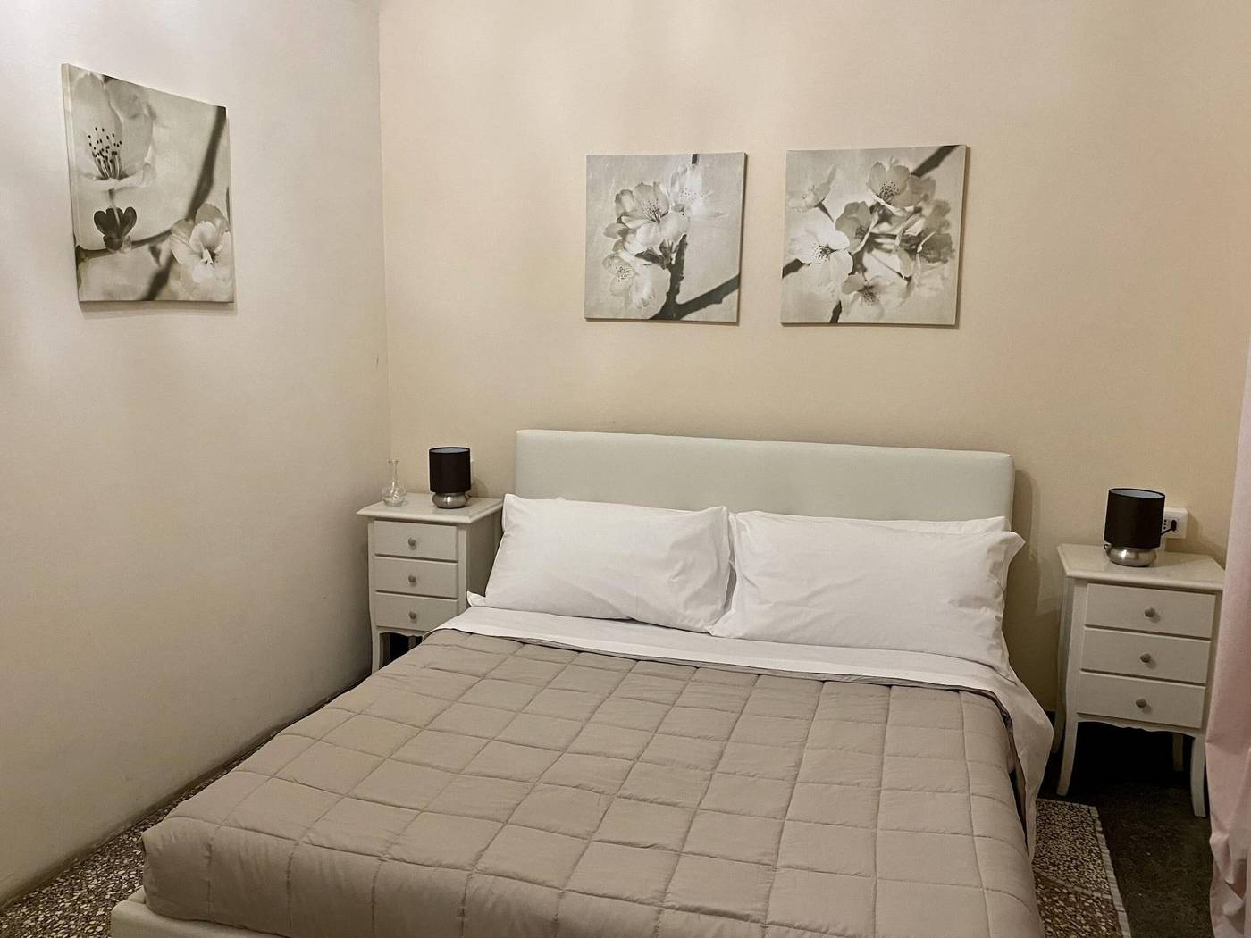 Villa-Catelli-Bed-And-Breakfast-Room-20