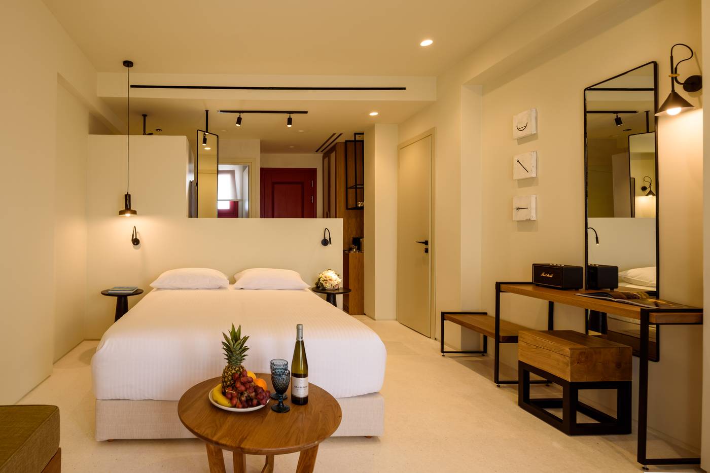 Potnia-Theron-Suites-Room-21