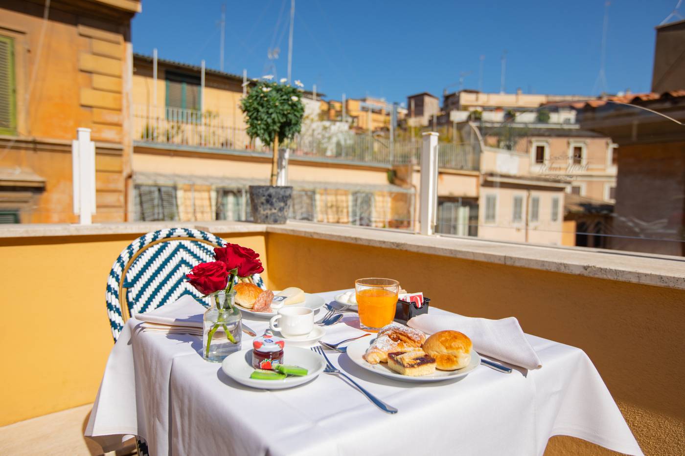 Relais-Monti-Terrace-45