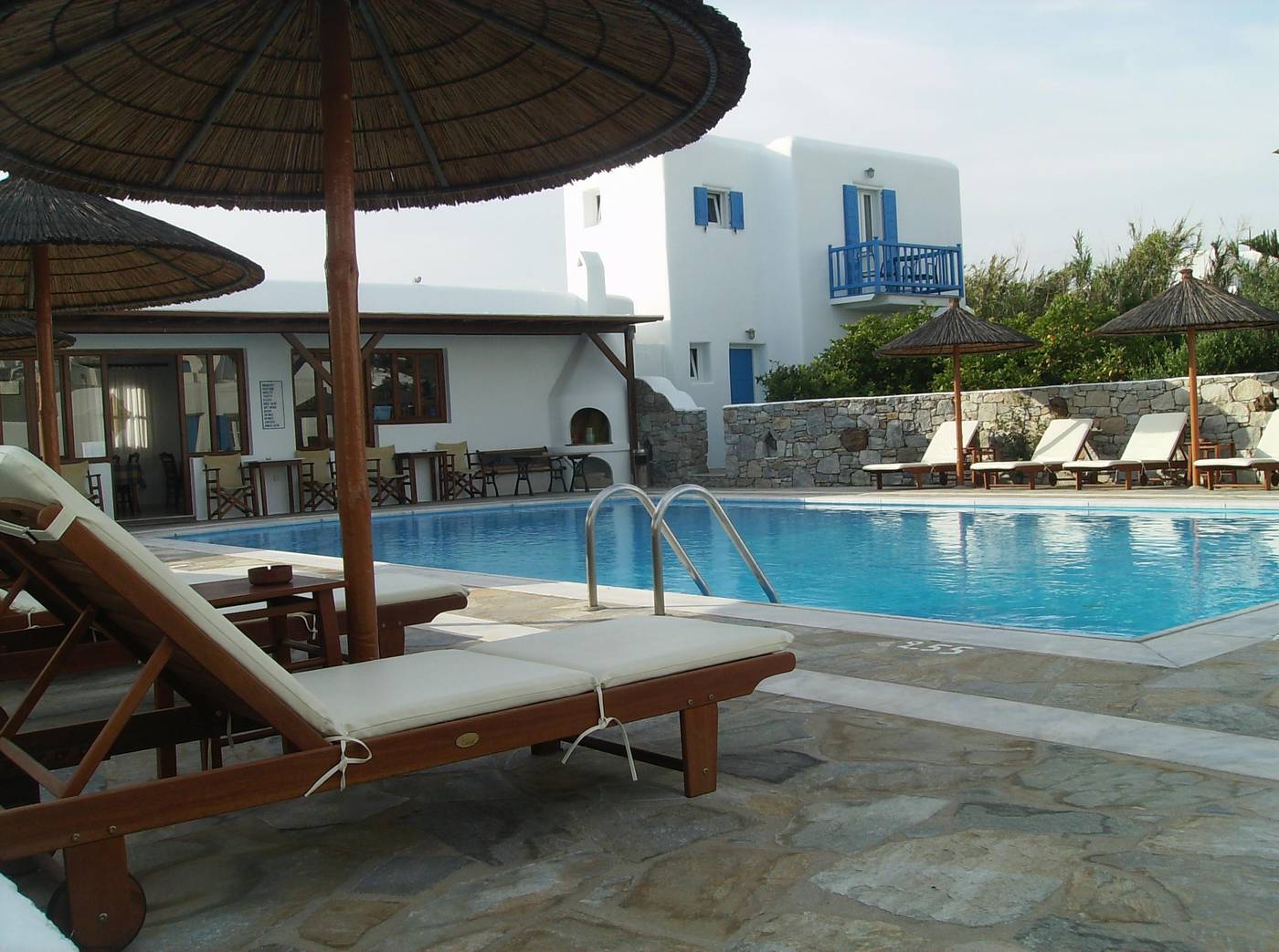 Anemos-Apartments-Pool-2