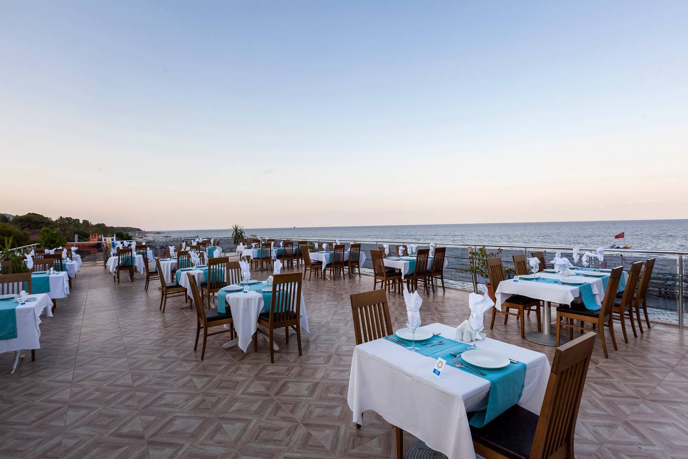 La-Mer-Hotel-Restaurant-37