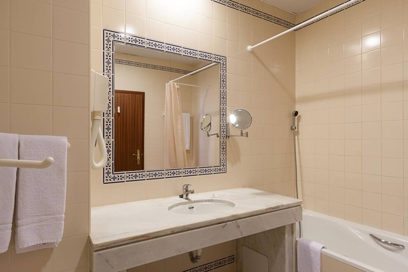 Apartamentos-do-Parque-Room-19