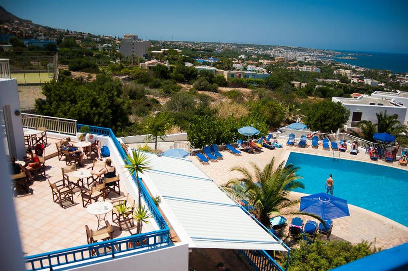 Best-Western-Sunshine-Village-General-view-3