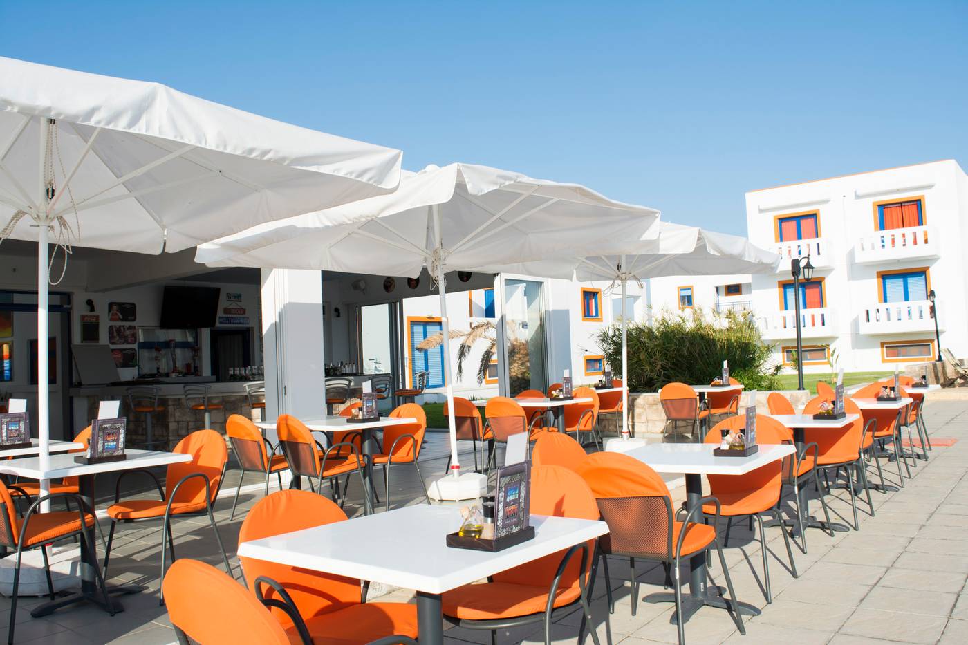 Bouradanis-Restaurant-19