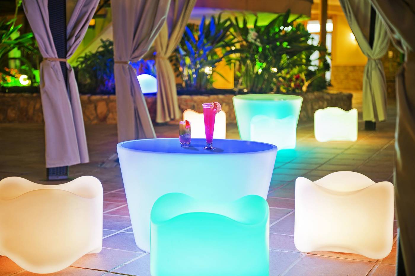 Elba-Castillo-San-Jorge-Bar-42