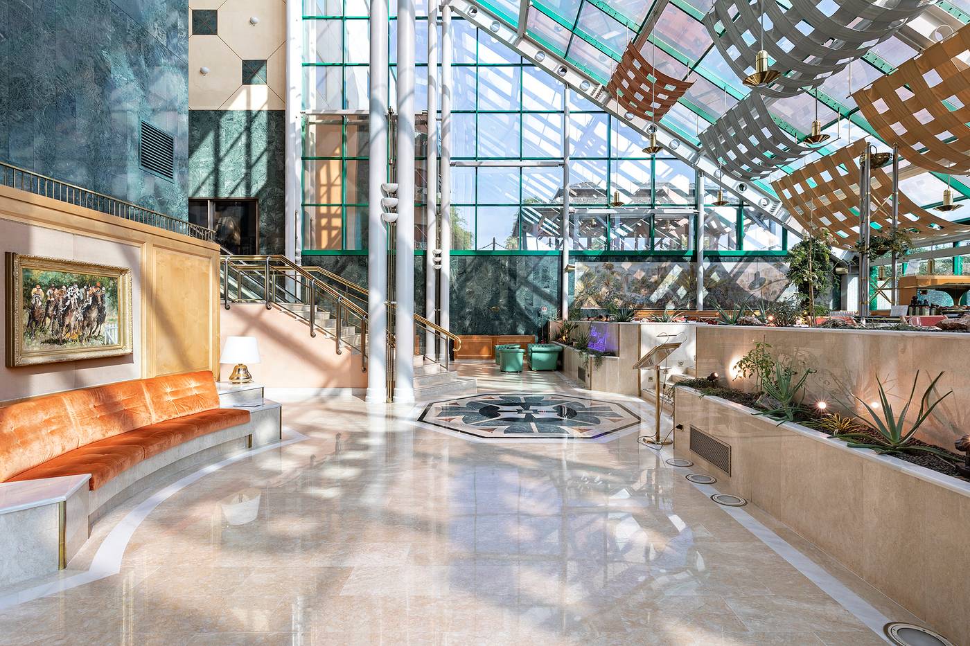 Royal-Garden-Hotel-Restaurant-14