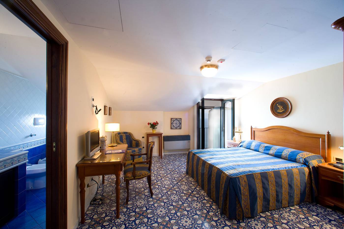 La-Tonnarella-Room-11