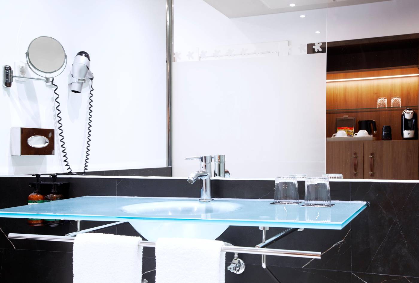 Holiday-Inn-Madrid-Las-Tablas-Room-28