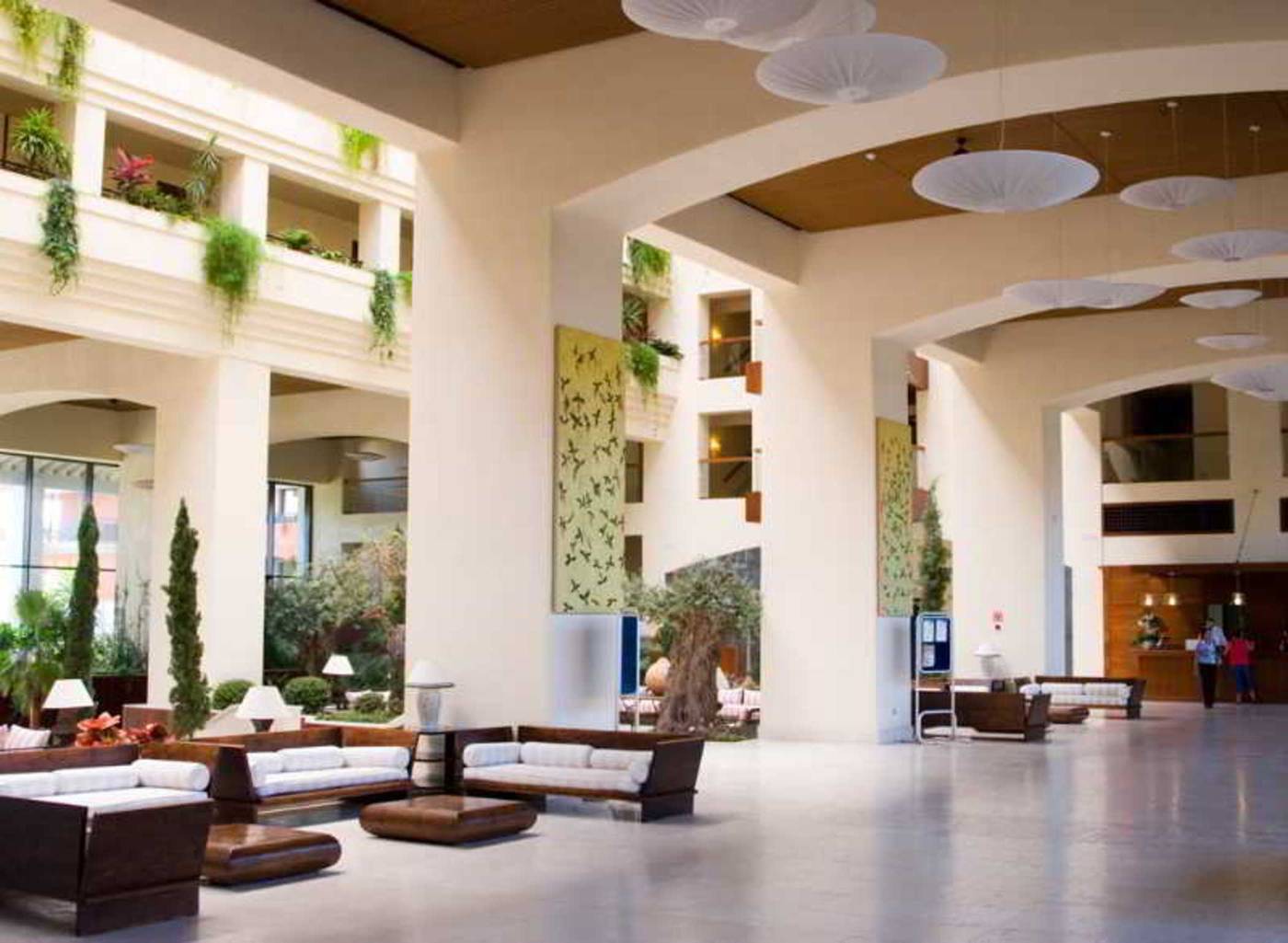 Puerto-Antilla-Grand-Hotel-Lobby-28