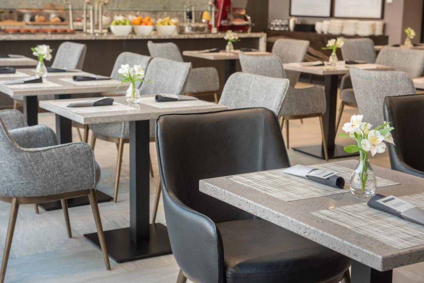 Ac-Hotel-By-Marriott-Boston-Cleveland-Circle-Restaurant-19