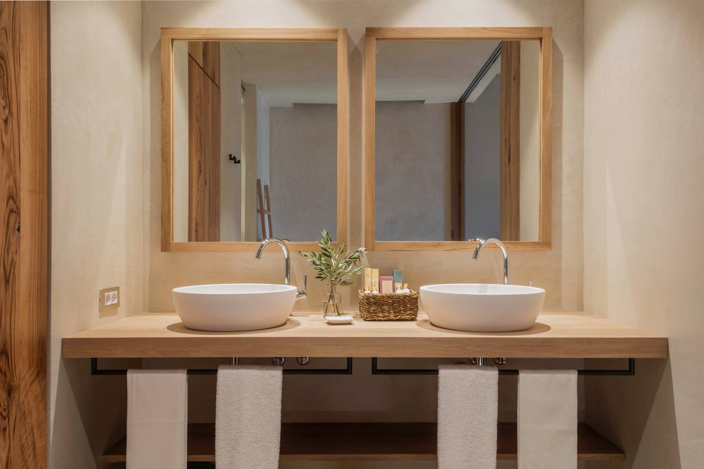 Peralada-Wine-Spa---Golf-Room-37