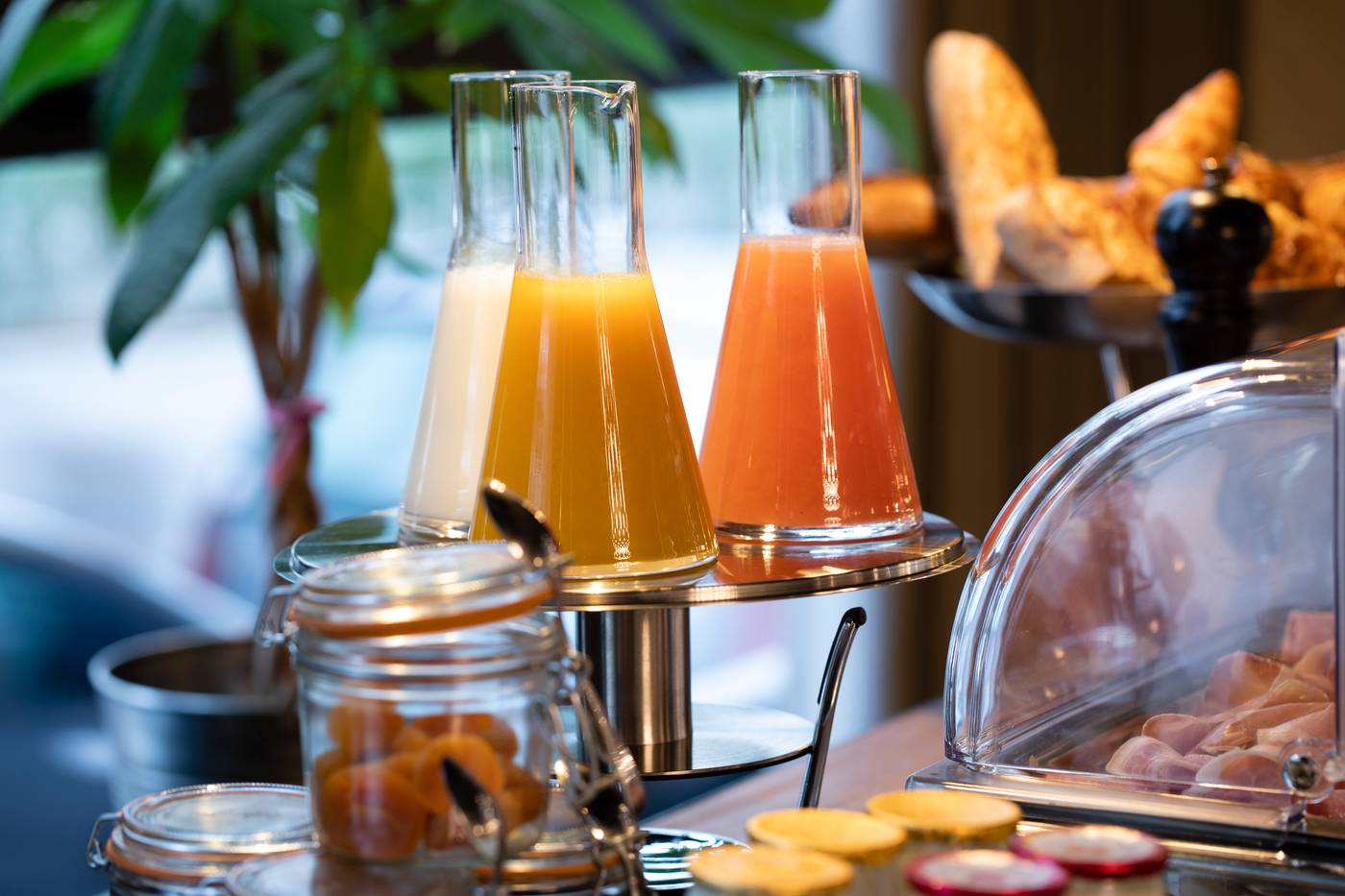 Les-Deux-Girafes-Restaurant-46