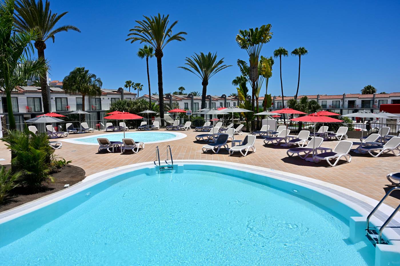 Sholeo-Lodges-Maspalomas-Pool-2