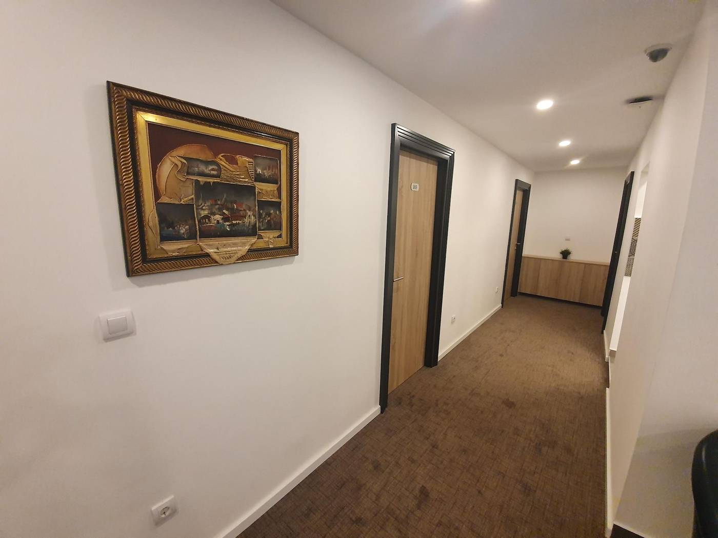 Premium Crown Suites-Serbia-BELGRADE-Lobby-6