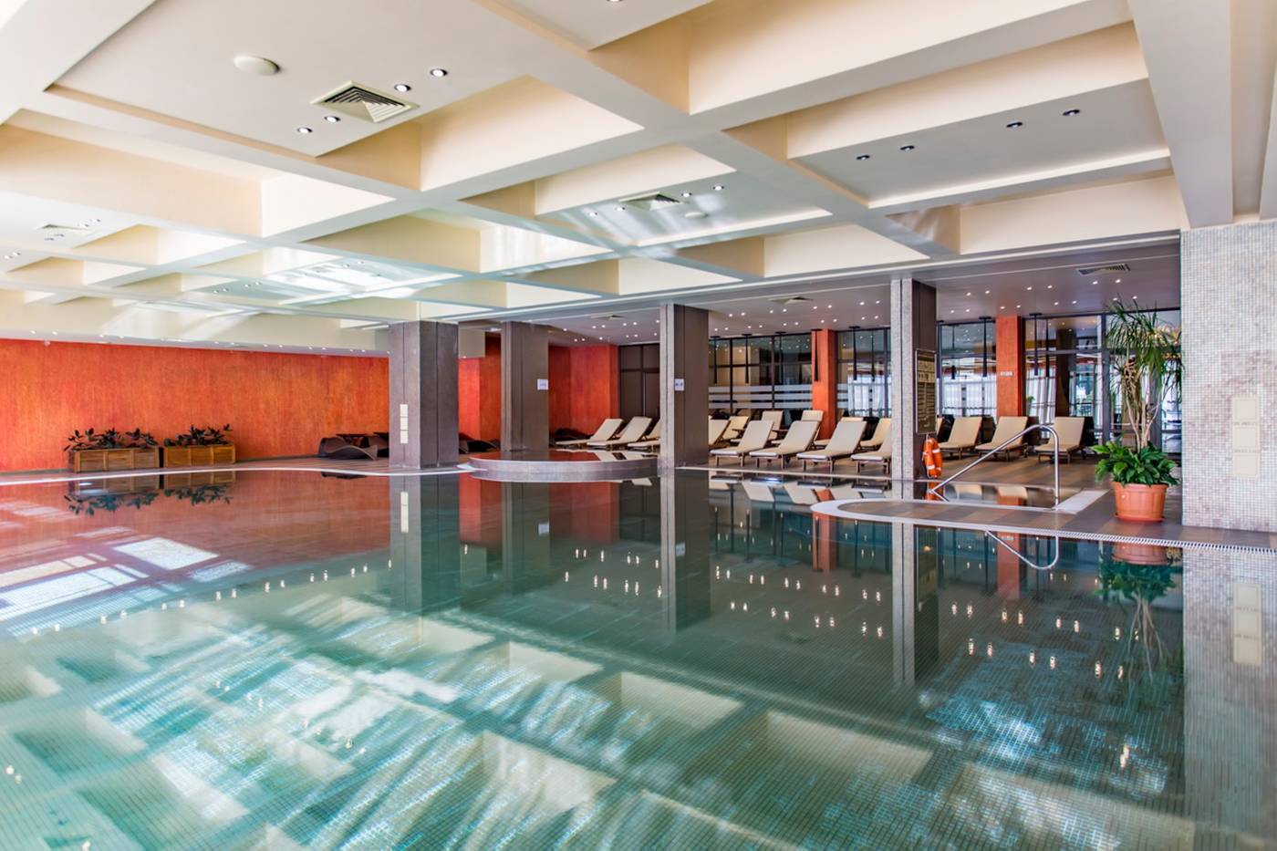 Barcelo-Royal-Beach-Pool-61