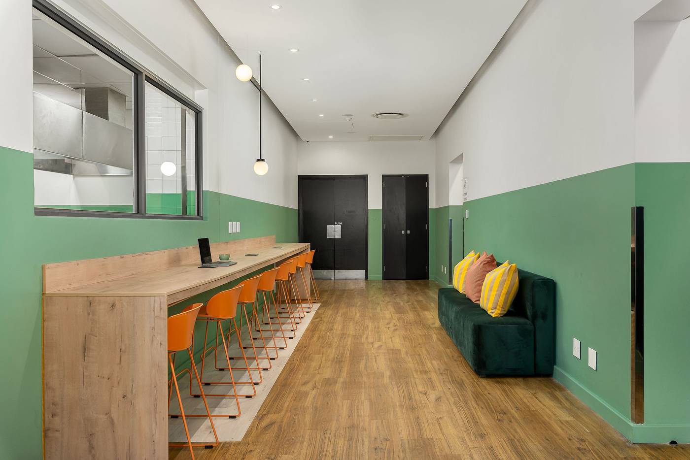 Park-Inn-by-Radisson-Cape-Town-Newlands-Lobby-17