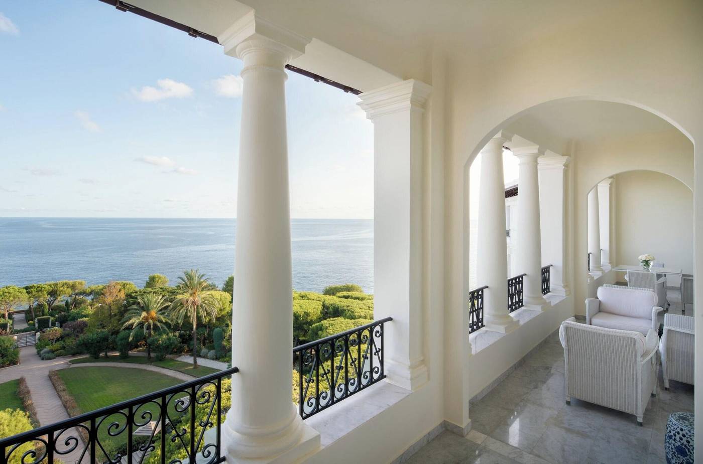 Grand-Hotel-du-Cap-Ferrat--A-Four-Seasons-Hotel-Room-90