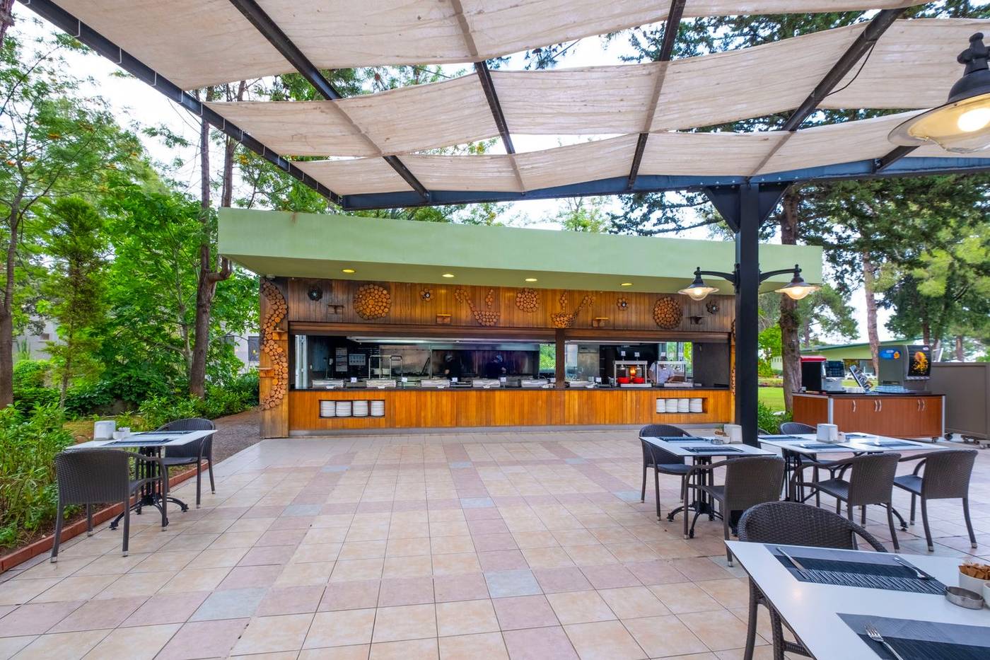 Ma-Biche-Kemer-Bar-30