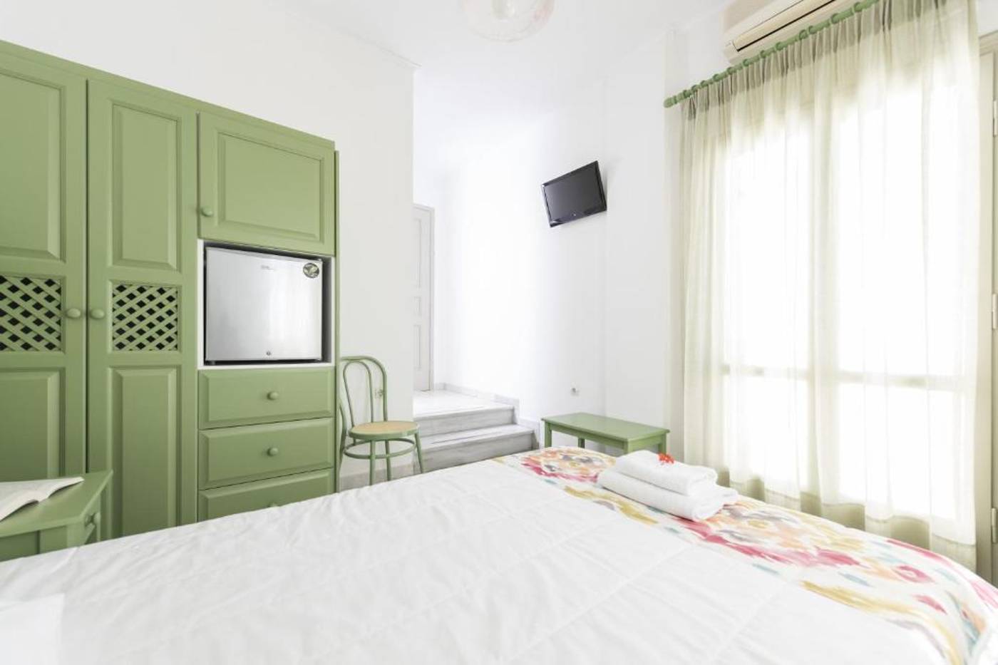 Nissos-Thira-Room-25