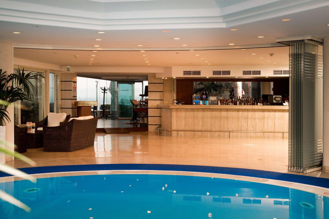 Radisson-Hotel-President-Old-Town-Istanbul-Bar-20