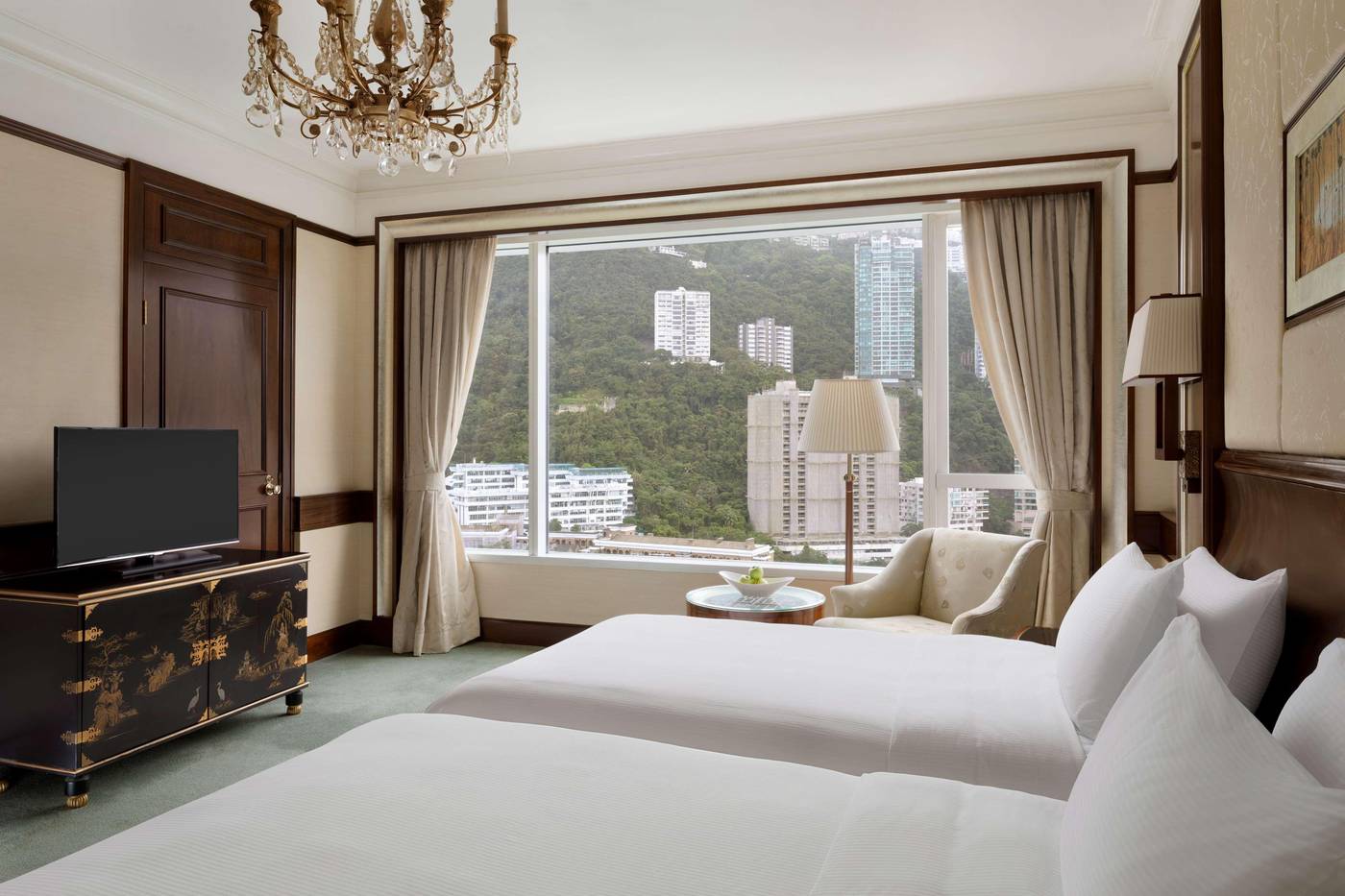 Island-Shangri-La-Hong-Kong-Room-18
